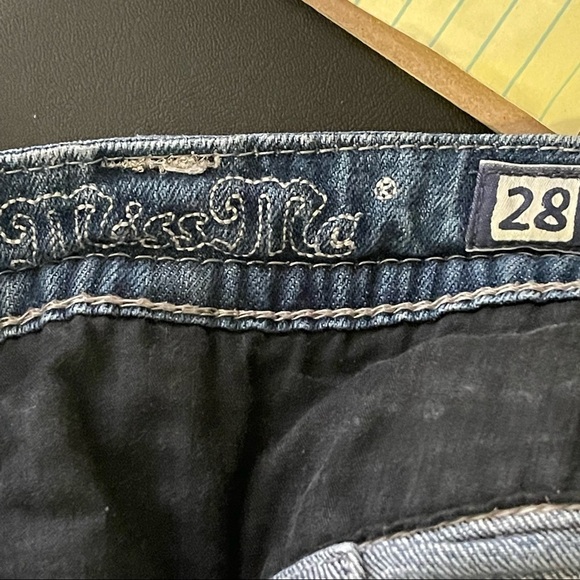 Miss Me Boot Cut Whiskering Factory Faded Low Rise Jeans - Picture 15 of 16